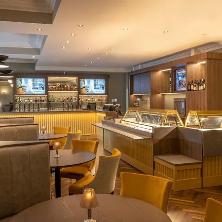 Hotel Menlo Park 4*
