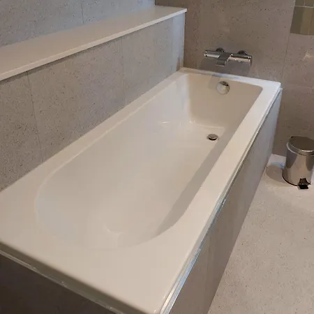 Menlo Park 4*